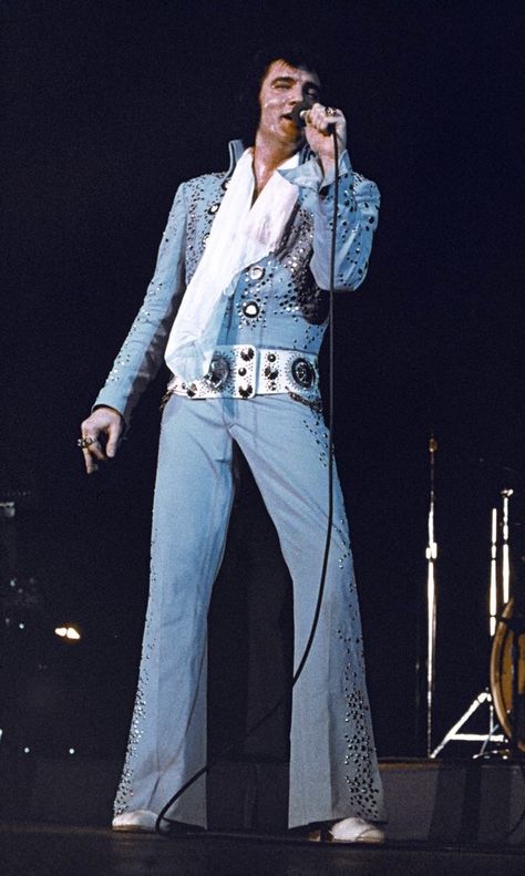 Elvis Presley Quotes, Elvis Presley Wallpaper, Elvis Presley Concerts, Elvis Jumpsuits, Elvis In Concert, Elvis Presley Images, Elvis Presley Pictures, Elvis Movies, Elvis Presley Photos