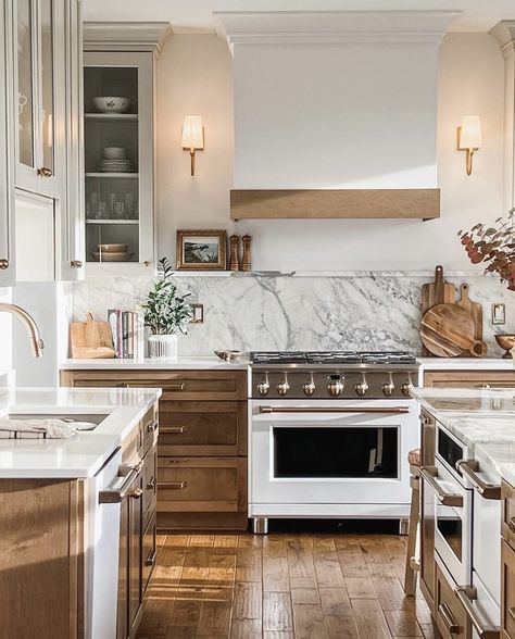 Two toned kitchen cabinets are a gorgeous design trend and we're sharing 17 of our favorite kitchens for inspiration! Two Toned Kitchen Cabinets, White Upper Cabinets, Two Tone Kitchen Cabinets, Kitchen Post, Two Tone Kitchen, Design Your Kitchen, Kitchen Farmhouse, Kitchen Cabinet Colors, Kitchen Inspiration Design