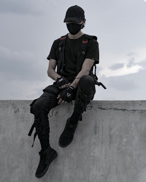 Techwear Men Outfit, Male Techwear, Cyberpunk Outfit Male, Tech Wear Aesthetic, Techwear Girl, Mens Techwear, Techwear Men, Cyberpunk Outfit, Spy Outfit