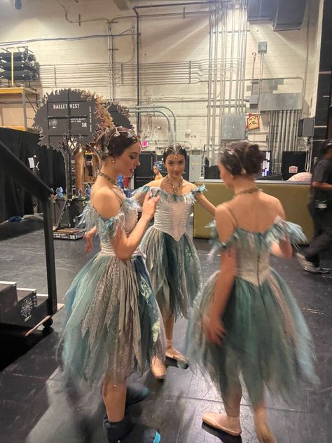 Ballet Show, Ballet Attire, Ball Costume, Slay Girl, Ballet Beauty, Dance Dreams, Ballet Inspiration, Ballet Core, Ballet School