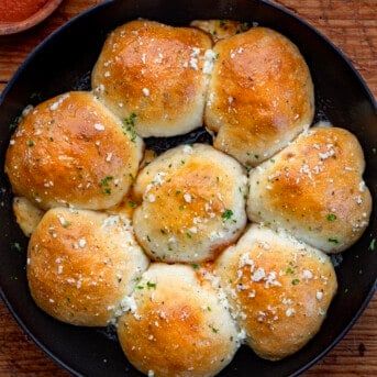 Garlic Parmesan Butter, Pepperoni And Mozzarella, Garlic Herb Bread, Pizza Bomb, Parmesan Butter, Bread Yeast, Biscuit Pizza, Homemade Buttermilk Biscuits, Buttermilk Biscuits Recipe