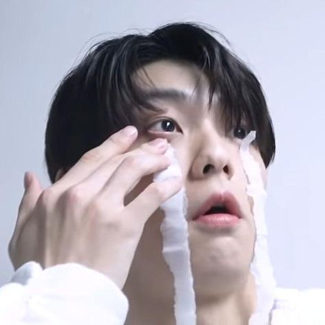 #Soobin #TXT #Meme Soobin Funny, Txt Funny, Txt Meme, Txt Memes, K Meme, Moa Collection, Reaction Face, 웃긴 사진, Emo Boys