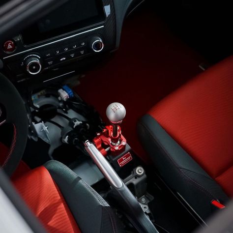 Hybrid Racing on Instagram: “Another killer shot of our 9th Gen Civic short shifter installed in @nvillegas_fb6’s Civic Si! That’s heat! 🥵 #hybridracing #civicsi…” Fb6 Civic Si, 9th Gen Civic Si, Honda Civic Vtec, Civic Si, Honda Civic, Boyfriend Gifts, Heat, Cars, On Instagram