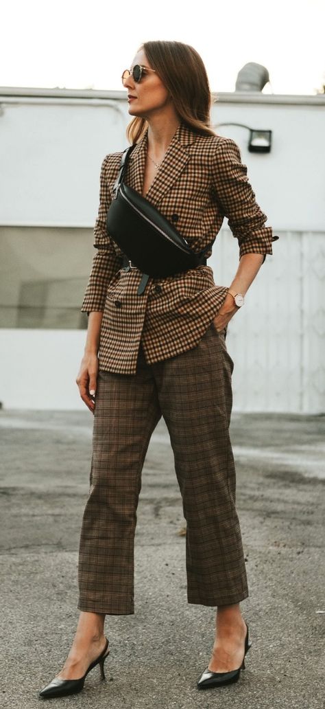 plaid on plaid suit, plaid on plaid women's street style, how to wear plaid with plaid, how to style a women's suit Brown Plaid Suits Women, Plaid On Plaid Outfit, Belt Bag Outfit Street Style, Belt Bag Street Style, Plaid Suit Women, Plaid Vest Outfit, Plaid Trousers Outfit, Plaid Suits Women, 2025 Wardrobe