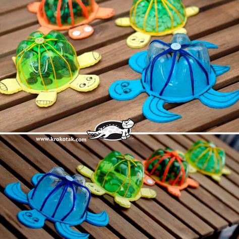 10 ideias criativas para brincar de fundo do mar - Tempojunto | Aproveitando cada minuto com seus filhos Recycling Projects For Kids, Sea Animal Crafts, Shell Craft, Time Video, Vbs Crafts, Animal Crafts For Kids, Plastic Bottle Crafts, Turtle Shell, Recycled Projects