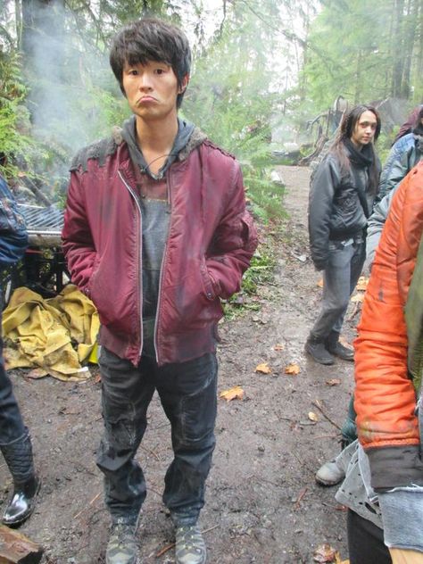 Christopher Larkin The 100 Bts, Lincoln From The 100, Christopher Larkin, Finn And Clarke The 100, The 100 Screencaps, The 100 Clarke And Finn, The 100 Characters, The 100 Cast, The 100 Show