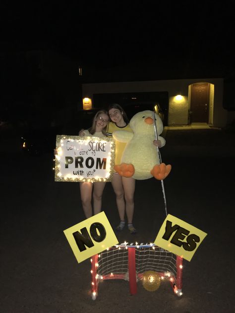 Hockey Dance Proposals, Hockey Promposal For Him, Promposal Ideas For Guys, Hockey Promposal, Prom Proposal Ideas, Highschool Tips, Creative Prom Proposal Ideas, Sadies Proposal, Promposal Ideas