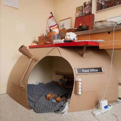 Höhle Cardboard Forts, Cardboard Crafts Kids, Carton Diy, Cardboard Toys, Cardboard Box Crafts, Cardboard House, Diy Cardboard, Cardboard Crafts, Easy Diy Crafts