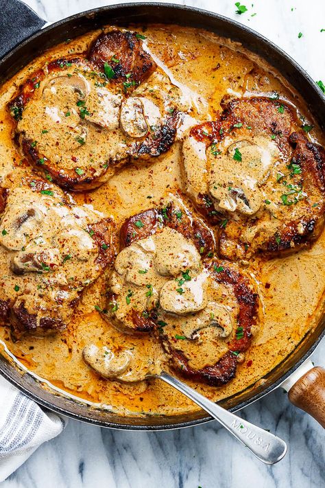 Garlic Pork Chops in Creamy Mushroom Sauce - #eatwell101 #recipe #pork #dinner #mushroom - A quick dinner with a ton of flavor! Perfect for any night of the week. - #recipe by #eatwell101® Garlic Pork Chops, Garlic Pork, Recipe Pork, Creamy Mushroom Sauce, Pork Dinner, Meat Dinners, Mushroom Sauce, Health Dinner Recipes, Pork Chop Recipes