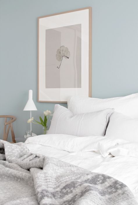 Scandinavian Bedroom, Best Paint Colors, House Decorations, Scandinavian Living, Bedroom Paint Colors, Trendy Bedroom, Interior Paint Colors, Living Ideas, Bedroom Paint