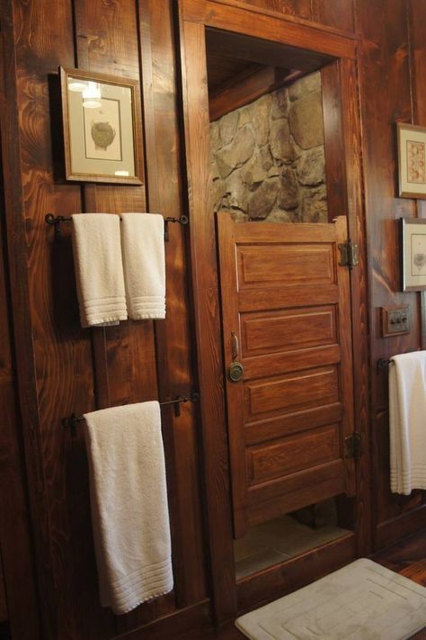 I Can See Myself in One of These Rustic Dream Homes (29 Photos) - Suburban Men - February 23, 2015 Rustic Shower Door, Wooden Shower Door, Wood Shower Door Ideas, Rustic Farm Bathroom, Rustic Shower Doors, Shower Stall Ideas, Rustic Bathroom Shower, Rock Shower, Rustic Bathroom Remodel