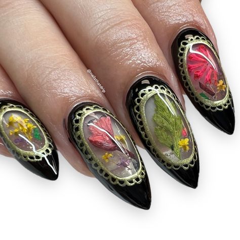 Encapsulated Nails Halloween, Nails Frame Design, Polymer Clay Nails, Cottage Core Nails Aesthetic, Nail Frame Design, Black And Flower Nails, Goth Flower Nails, Black Nail Designs With Flowers, Gothic Floral Nails