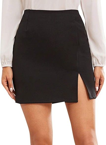 Amazon Fall Finds - the dainty details Swimsuits Skirt, Dark Romantic Style, Female Grunge, Tee Shirt Dresses, Grunge Outfits Aesthetic, Black Summer Outfits, Short Black Skirt, Black Leather Knee High Boots, College Clothes