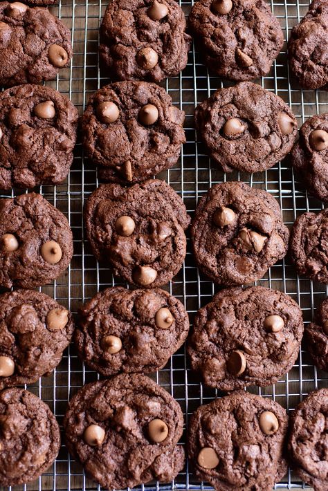 Triple Chocolate Chip Cookies, Triple Chocolate Cookies, Triple Chocolate, Milk Chocolate Chips, The Pioneer Woman, Homemade Chocolate, Vegetarian Chocolate, Cookie Desserts, Pioneer Woman