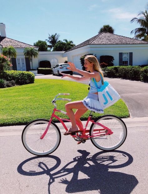 Preppy Bike, Vsco Summer, Preppy Aesthetic, Summer Inspo, Summer 22, Summer 2022, Summer Aesthetic, Summer Time, Good Vibes