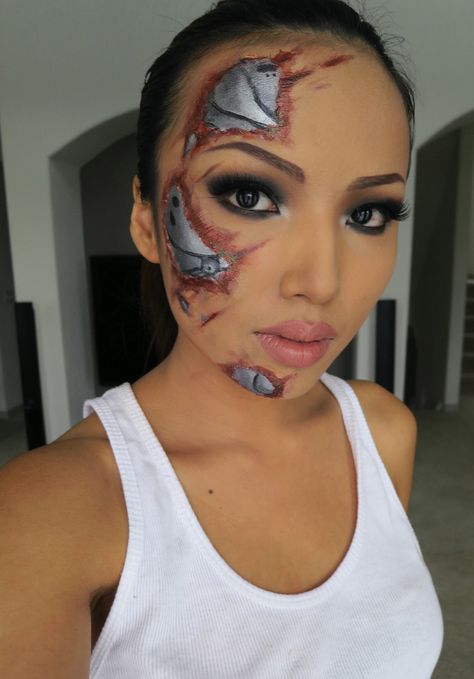 Terminator Look Terminator Makeup, Robot Makeup, Costume Makeup Tutorial, Beauty Doctor, Makeup Tutorial Eyeliner, Skin Clear, Youtube Makeup, Halloween Makeup Easy, Face Painting Halloween