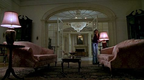 Jumanji: A Look Back at the House from the Original Movie - Hooked on Houses Jumanji 1995, Bonnie Hunt, Magic Board, 1995 Movies, 90s Home, Luxury Houses Mansions, Creepy Houses, Adventure Family, Robin Williams