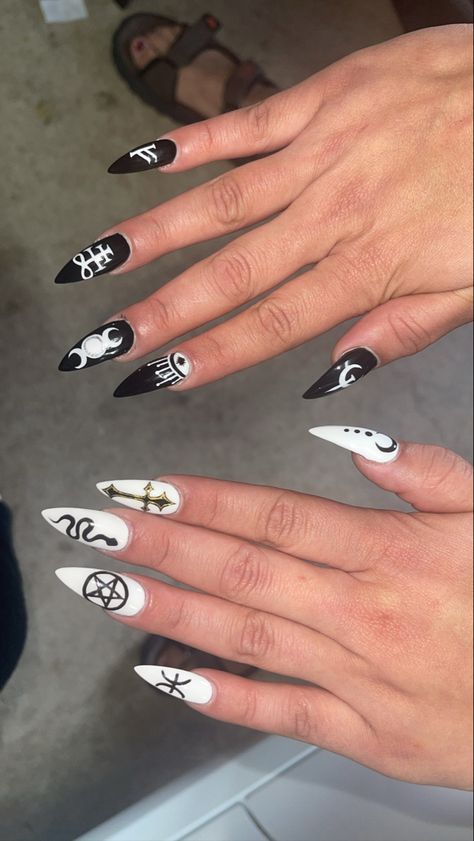 Gothic Nail Inspo Coffin, Runes Nails Design, Goth Nails Black And White, Evil Nails Designs, Demonic Nail Art, Long Witchy Nails, Pentagram Nail Art, Satanic Nails Designs, Ouji Board Nails