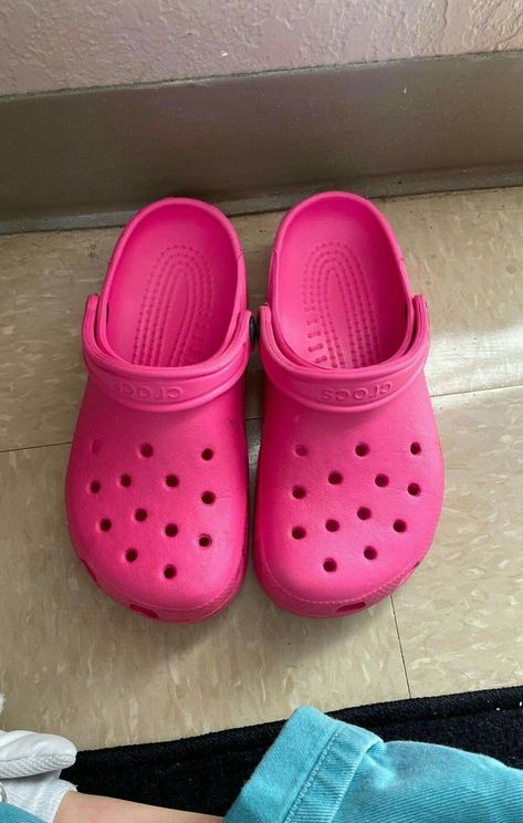 Pink Crocs Aesthetic, Crocs Aesthetic, Birthday 19, Expensive Outfits, Crocs Pink, Pink Crocs, Crocs Fashion, Shoes Crocs, Crocs Jibbitz