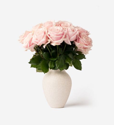 Romantic Vase, Luxury Roses, Dream Products, Luxury Vase, Flowers In Vase, Rose Varieties, Fresh Flower Bouquets, Flowers In A Vase, Red Rose Bouquet