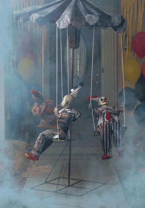 Haunted Carnival Decorations, Circus Halloween Decorations, Clown Decorations, Abandoned Carnival, Clowns Halloween Decorations, Scary Carnival, Haunted Circus, Haunted Carnival, Halloween Maze