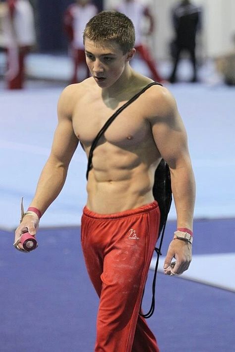 Men In Red, Male Gymnast, Male Athletes, Teenage Guys, Women Athletes, Gym Goals, Muscle Abs, Body Hot, Sports Boys