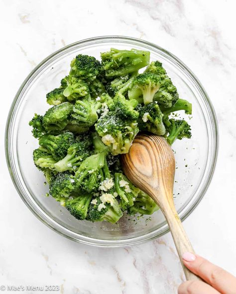 Crispy and delicious frozen broccoli in air fryer recipe - a healthy and easy side dish the whole family will enjoy! Read on and give it a try today. Broccoli In Air Fryer, Broccoli In The Air Fryer, Seasoned Broccoli, Garlic Balsamic, Air Fryer Recipe, Easy Side Dish, Frozen Broccoli, Panko Bread Crumbs, Air Frying