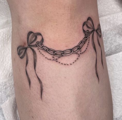 Dangling Tattoo Design, Feminine Chain Tattoo, Bow Sternum Tattoo, Waist Chain Tattoo, Delicate Chain Tattoo, Thigh Ribbon Tattoo, Dainty Chain Tattoo, Dangly Tattoo, Small Chain Tattoo