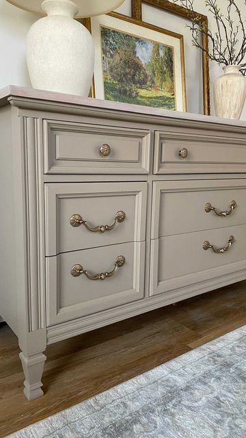 Ciera | Restore | Reimagined on Instagram: "Quick before/after of this dresser makeover. ✨ What do you think of this combination?! Top was sanded and stained in “ White Oak Barrel “ from @lillymoonpaint Hardware was cleaned and spray painted in @rustoleum antique brass color Painted in “ Algonquin “ from @fusionmineralpaint (10% off code/link in bio) #fusionmineralpaintalgonquin #fusionmineralpaint #beforeandafterfurniture #dresser #dressermakeover #painteddresser #homefurniture #bedroomfurn Algonquin Paint Color, Cream Colored Dresser, Painted Dresser With Stained Top, Cream Dresser, Fine Antique Furniture, Traditional Dressers, Colorful Dresser, Dresser Refinish, Dresser Redo