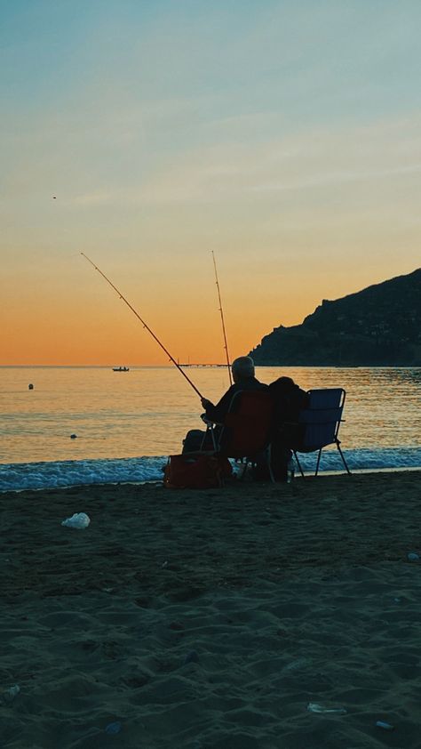 Fishing Boyfriend, Fishing Date, Country Couple Aesthetic, Fishing In The Dark, Couple Fishing, Fishing Aesthetic, Ill Wait, Fishing Couples, Relationship Vision Board