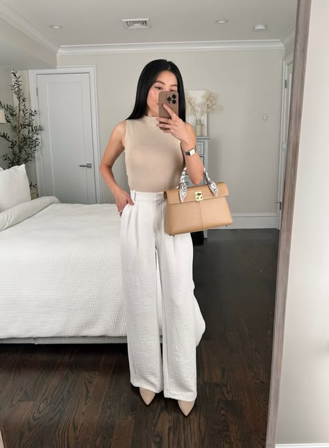 Trousers White Outfit, White Dress For Work, White Leg Trousers Outfit, High Waisted Tailored Pants Outfit, Styling White Trousers Women, Ivory Dress Pants Outfit, Work Outfits Women White Pants, Off White Pants Outfit Work, White Business Pants Outfit