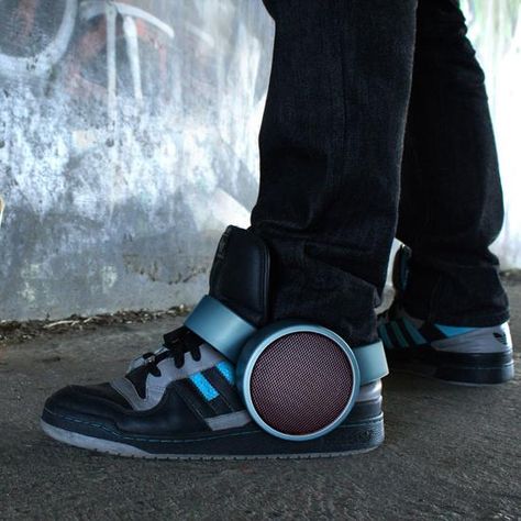 Sneaker Speaker Runs On Bluetooth Connectivity, sometimes you just want to hit someone for making something incredibly stupid and annoying, well this is one of those moments, like we don't have enough BOOM BOOM BOOM coming from open car windows, now they can do it with their shoes.. Boogie Shoes, Apple Watch Edition, Futuristic Shoes, Apple Watch Nike, Futuristic Style, Wearable Tech, Future Fashion, Wearable Technology, Play Music