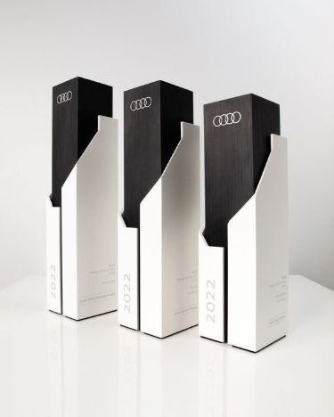 Award Design Trophy, Pilar Design, Award Trophy Design, Awards Design, Metal Trophy, Metal Sheet Design, Podium Design, Totem Design, Wayfinding Signage Design