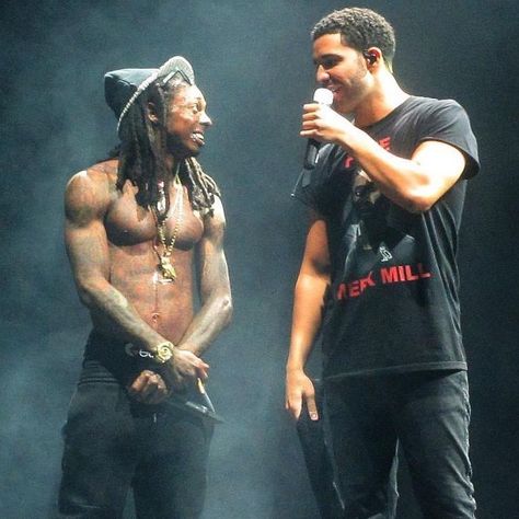 #drake#lilwayne Lil Wayne Girlfriend, Lil Wayne Concert, Drake Take Care Album, Drake Lil Wayne, Thirteen Movie, Drake Photos, Drake Drizzy, Drake Lyrics, Young Money