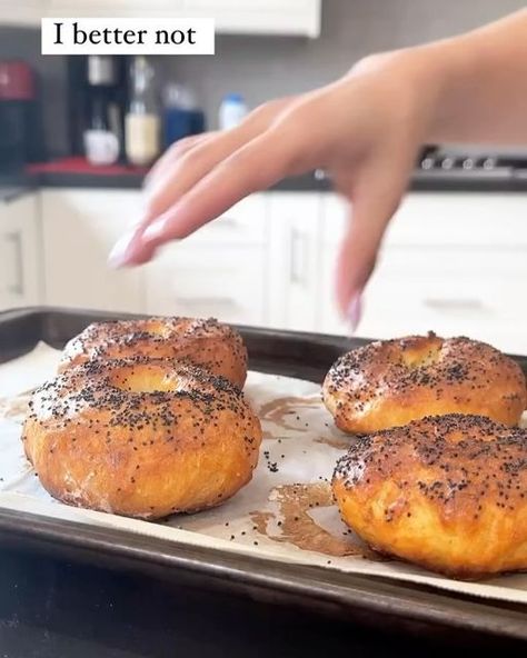 @eatinghealthytoday on Instagram: "Which of these three homemade breads by @minoomakesstuff would you love to make - 1, 2 or 3? 🥯 Full recipes and instructions for every video is in the comment section below and tag a friend who would love to bake these! 👇🏼" Homemade Breads, Full Recipes, Homemade Bagels, Keto Recipes Dinner, January 20, Cooking Recipes Desserts, Special Recipes, Bagels, Healthy Meal Prep