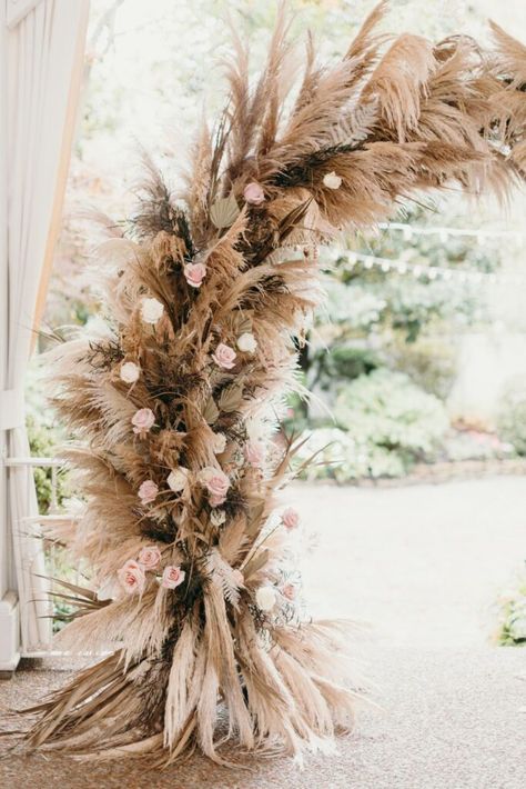 An essential piece of decor for a wedding ceremony is a backdrop! Over on the blog, get inspired by our in-stock & easy-to-customize backdrop rentals. Wedding Arch With Pampas, Pampas Centerpieces, Grass Wedding Backdrop, Arch Ceremony Backdrop, Pampas Grass Ceremony, Ceremony Arch Ideas, Ceremony Arch Wedding, Backdrop Wedding Ceremony, Arch Flowers Wedding