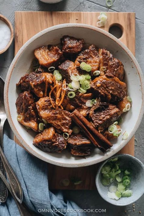 Instant Pot Braised Beef (Chinese-Style) | An easy Instant Pot braised beef recipe that creates melt-in-your-mouth beef with a rich, well-rounded sauce that is very fragrant. Make it ahead of time and enjoy it throughout the week! Chinese Brisket Recipes, Asian Brisket Recipes, Braised Beef Brisket Recipes, Instant Pot Braised Beef, Chinese Braised Beef, Beef Brisket Slow Cooker, Chinese Beef Recipes, Braised Beef Recipes, Beef Ideas