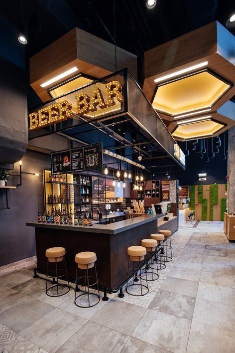 Modern Home Bar Designs, Bar Deco, Bar Counter Design, Home Bar Signs, Bar In Casa, Modern Home Bar, Home Bar Design, Kursi Bar, Bar Interior Design