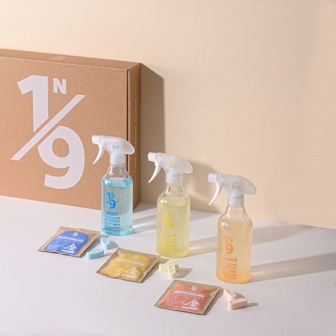 Seoul-based brand Supublic has developed a series of more sustainable cleaning supplies that save on single-use plastic by replacing liquid products with dissolvable tablets. Plastic Spray Bottle, Clean Bottle, Cleaning Tablets, Cleaning Spray, Reusable Bottle, Refillable Bottles, Yanko Design, Plastic Waste, Liquid Soap