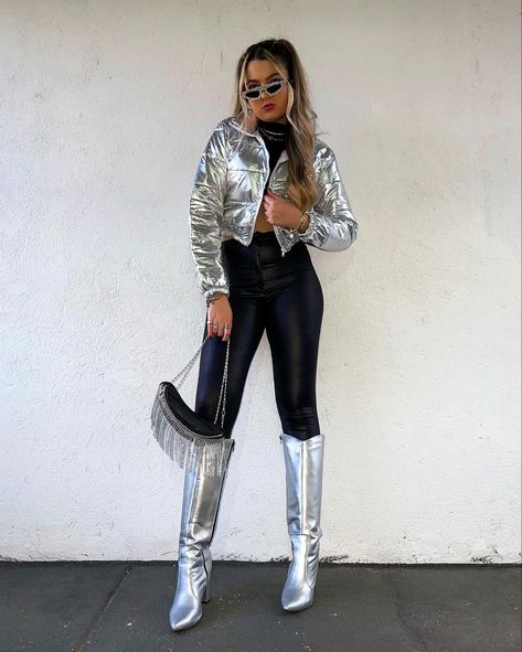 Silver Boots Concert Outfit, Beyoncé Concert Outfit 2023, Beyonce Metallic Outfit, Metallic Boots Outfit Street Style, Bedazzled Boots Outfit, Shiny Cowboy Boots Outfit, Silver Metallic Cowboy Boots Outfit, Silver Knee High Boots Outfit, Silver Cowgirl Boots Outfit