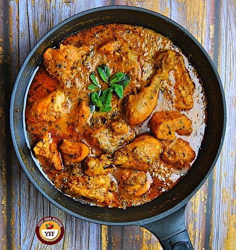 Methi Chicken Curry (Step by Step) + Video - Your Food Fantasy Methi Chicken, Methi Recipes, Indian Dinner Recipes, Indian Chicken Recipes, Chicken Curry Recipe, Recipe Step By Step, Indian Chicken, Simple Chicken, Food Fantasy