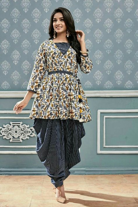 Kalamkari Dresses, Patiyala Dress, Cotton Kurti Designs, Indian Gowns Dresses, Trendy Dress Outfits, Kurti Designs Party Wear, Kurta Designs Women, Party Wear Indian Dresses, Dress Indian Style