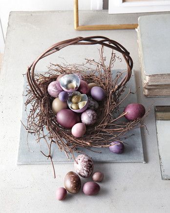 Easter Egg Projects, Egg Colors, Bird Nest Craft, Fun Easter Baskets, Easter Basket Crafts, Decorating Easter Baskets, Easter Happy, Diy Ostern, Easter Egg Dye