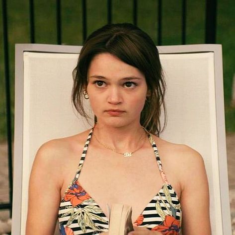 Ciara Bravo Biography, Wiki, Age, Height, Family, Image, Movie & More | Cherry (2021) Film Cute Actress Nickelodeon Girls, Ciara Bravo, Boho Rock, Red Band Society, Big Time Rush, Aesthetic People, Girl Celebrities, Red Band, Big Time