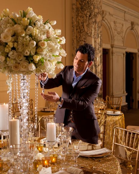 Interview with @DavidTutera - David Tutera designing a stunning centerpiece David Tutera Wedding Dresses, David Tutera Wedding, Fair Wedding, David Tutera, Aline Wedding Dress, Weddings By Color, Sophisticated Bride, Wedding Dress Chiffon, Wedding Reception Tables