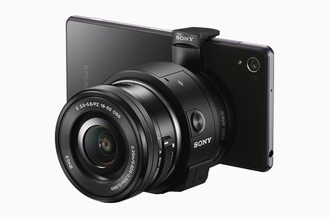 Swap out lenses on your phone with Sony's ilce-qx1 Sony Lens, Sony Camera, Digital Trends, Samsung Galaxy S5, Mirrorless Camera, Sony Xperia, Fujifilm Instax Mini, New Gadgets, Dslr Camera