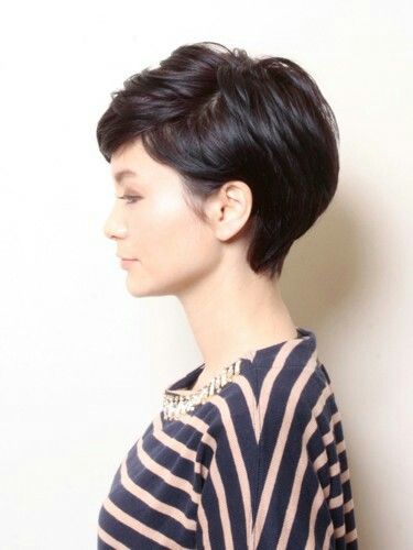 Short Hair Cuts For Round Faces, Trendy Bob Hairstyles, Short Brown Hair, Asian Short Hair, Shot Hair Styles, Penteado Cabelo Curto, Cute Hairstyles For Short Hair, Short Hair Haircuts, Short Hair With Layers