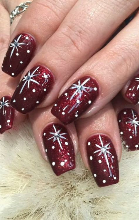 Nails Bride, Wedding Neutral, Xmas Nail Art, Wedding Nails Glitter, Red Christmas Nails, Manicure Nail Designs, Fancy Nails Designs, Christmas Gel Nails, Christmas Nail Art Designs