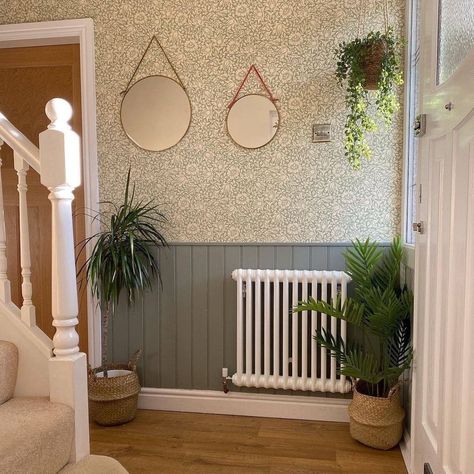 Cloakroom Panelling, Green Paneling, Hallway Wallpaper Ideas, William Morris Interior, Cottage Hallway, Stairs And Hallway Ideas, Ad Wallpaper, Wallpaper Hallway, Entrance Hall Decor