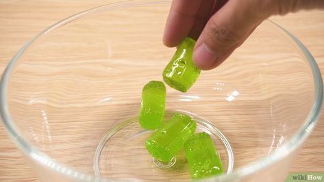 Melted Candy Decorations, Melting Jolly Ranchers, How To Make Lollipops, Jolly Rancher Lollipops, Candied Fruit Recipes, Homemade Lollipops, Jolly Rancher Hard Candy, Jolly Ranchers Candy, Candy Apple Recipe